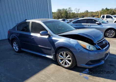 2013 Subaru Legacy 2.5I Premium z USA, uszkodzony, nr VIN 4S3BMBC63D3013581
